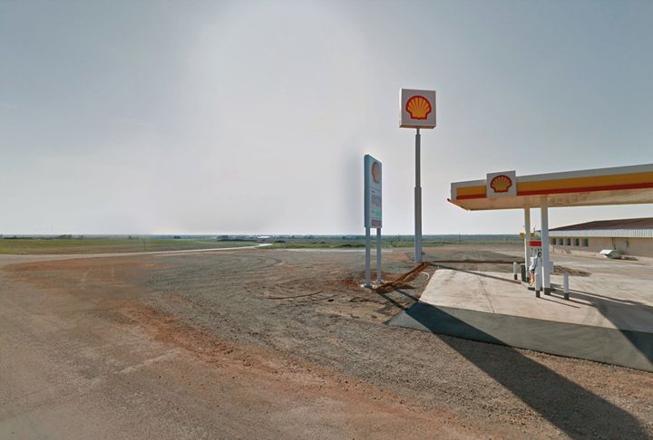 ANOTHER TWENTYSIX GASOLINE STATIONS — Manuel Boden