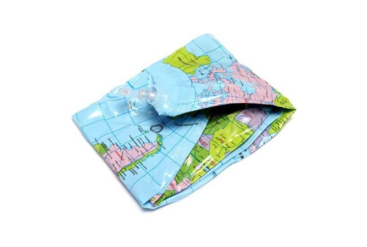 Flat Earth — Manuel Boden
